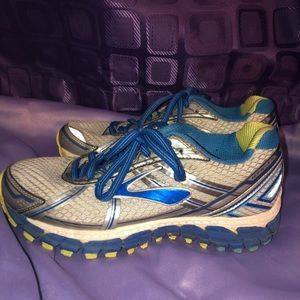 Women’s brooks GTS running shoes
